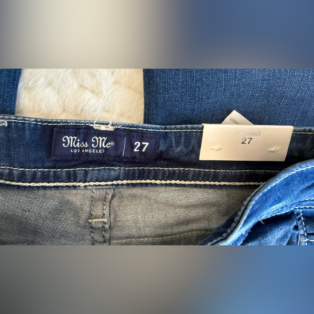 Miss Me Blue Embroidered Cropped Jeans - Picture 5 of 12